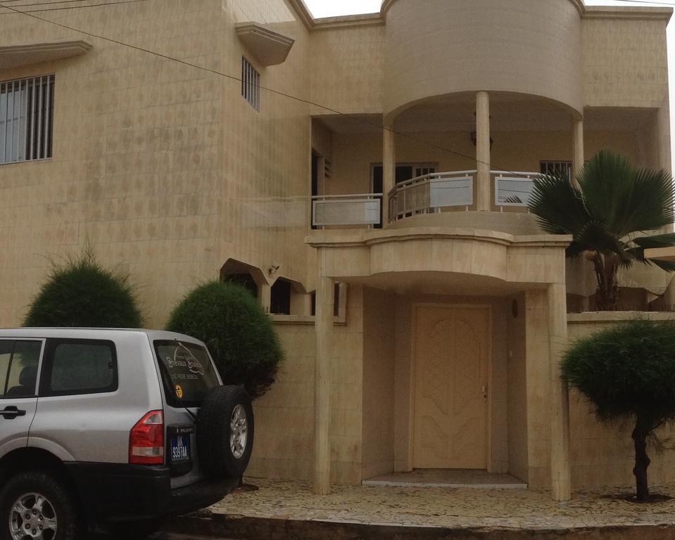 Ker Jahkarlo Hotel Yof Exterior foto